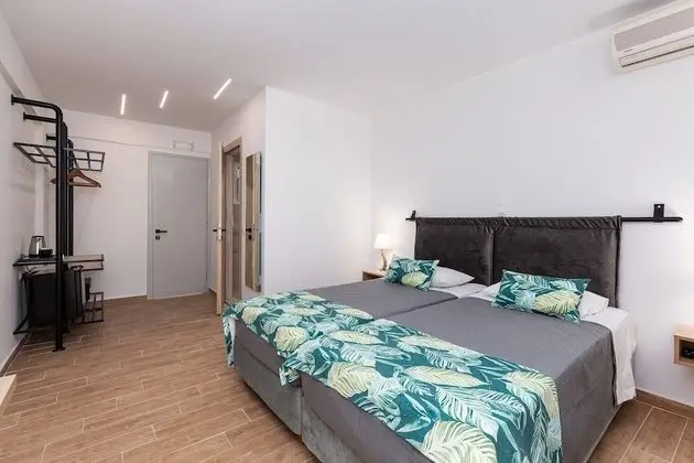 Deluxe Tek Büyük veya İki Ayrı Yataklı Oda, 1 Yatak Odası, Sigara İçilmez, Bahçe Manzaralı