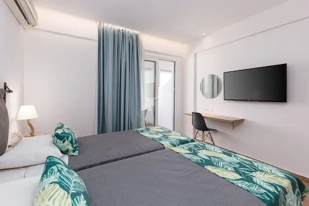 Deluxe Tek Büyük veya İki Ayrı Yataklı Oda, 1 Yatak Odası, Sigara İçilmez, Bahçe Manzaralı