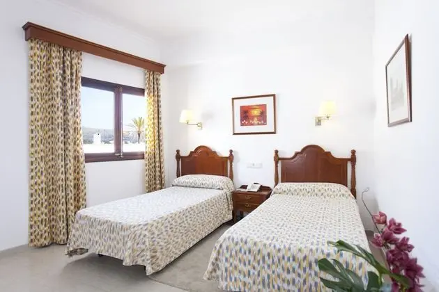 Tek Büyük veya İki Ayrı Yataklı Oda