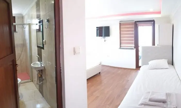 Aile Odası - Balkonlu 2 yatakli cocuklu aile için uygun