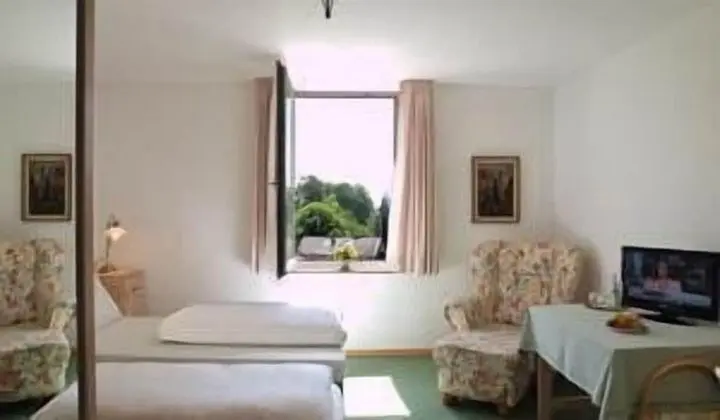 Tek Büyük Yataklı Oda