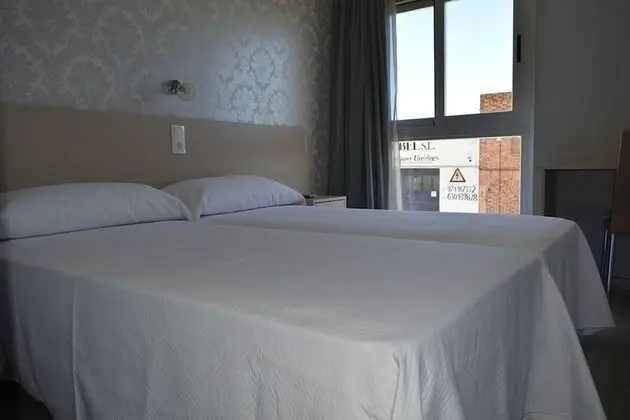 Büyük Yataklı Tek Kişilik Oda, 2 Tek Kişilik Yatak