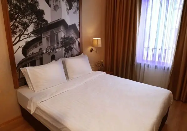 Standard Tek Büyük veya İki Ayrı Yataklı Oda