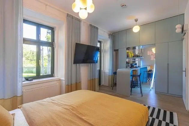 Design Tek Büyük Yataklı Oda (MIAbeach)