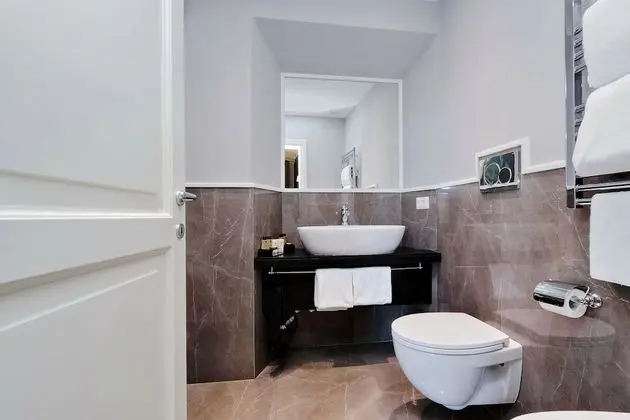 Deluxe Tek Büyük Yataklı Oda