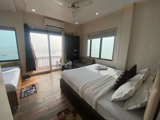 Family Tek Büyük veya İki Ayrı Yataklı Oda, Birden Çok Yatak, Balkon