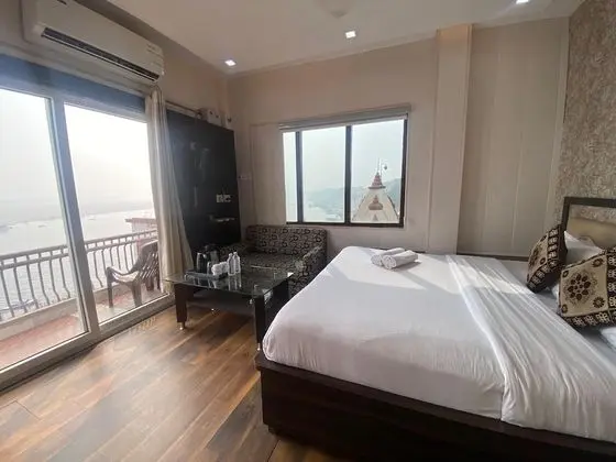 Family Tek Büyük veya İki Ayrı Yataklı Oda, Birden Çok Yatak, Balkon