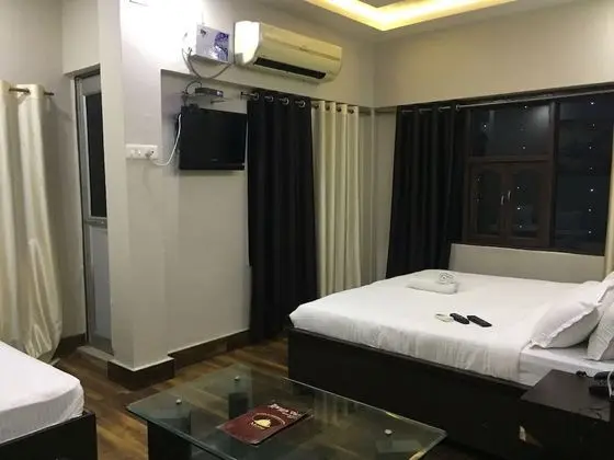 Family Tek Büyük veya İki Ayrı Yataklı Oda, Birden Çok Yatak, Balkon