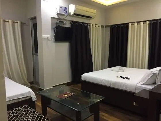 Family Tek Büyük veya İki Ayrı Yataklı Oda, Birden Çok Yatak, Balkon