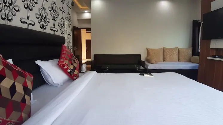 Family Tek Büyük veya İki Ayrı Yataklı Oda, Birden Çok Yatak, Balkon