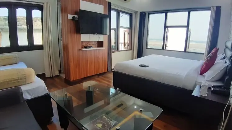 Family Tek Büyük veya İki Ayrı Yataklı Oda, Birden Çok Yatak, Balkon