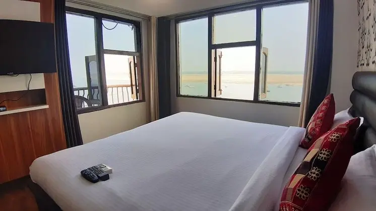 Family Tek Büyük veya İki Ayrı Yataklı Oda, Birden Çok Yatak, Balkon