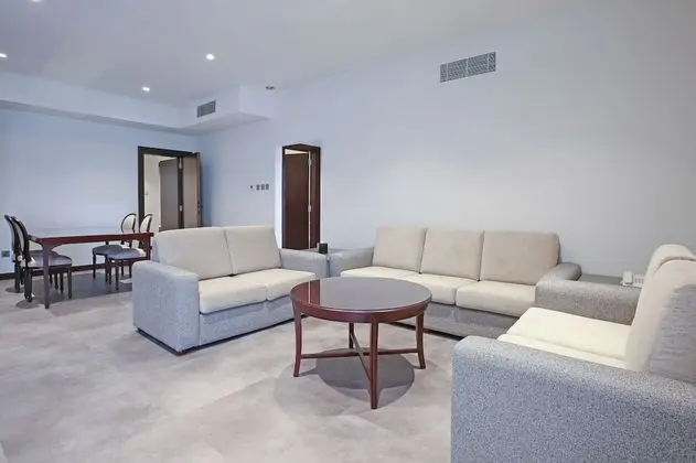 One Bedroom Emperor