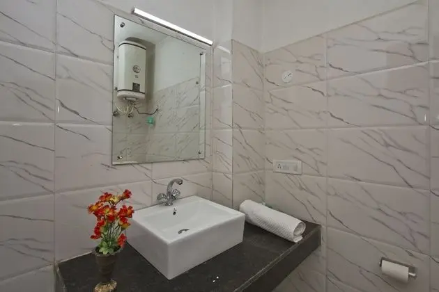Basic Tek Büyük Yataklı Oda, 1 Çift Kişilik Yatak, Sigara İçilebilir, Dağ Manzaralı