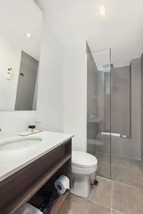 Çatı Katı (Loft), 1 Büyük (Queen) Boy Yatak (Single Use)
