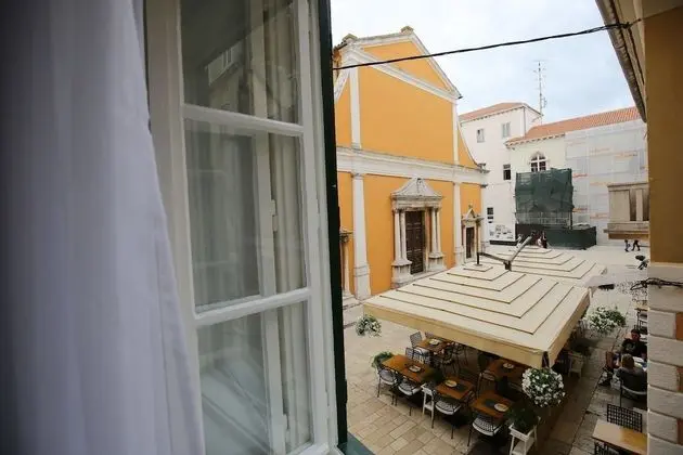 Studio Apartment Nina, City View