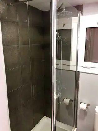 Tek Büyük Yataklı Oda, Balkon