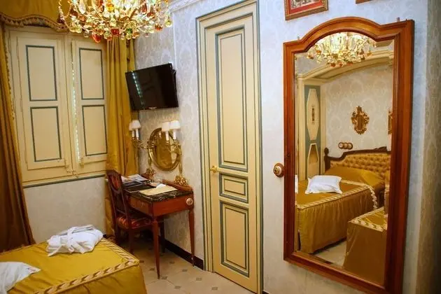 Deluxe Tek Büyük veya İki Ayrı Yataklı Oda