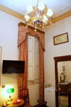 Standard Tek Büyük Yataklı Oda