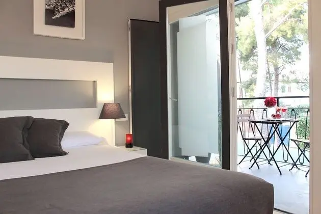 Tek Kişilik Oda, 1 Çift Kişilik Yatak, Balkon