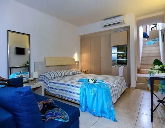 Maisonette Two-Bedroom with Pool View