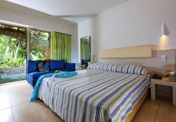 Maisonette Two-Bedroom with Pool View