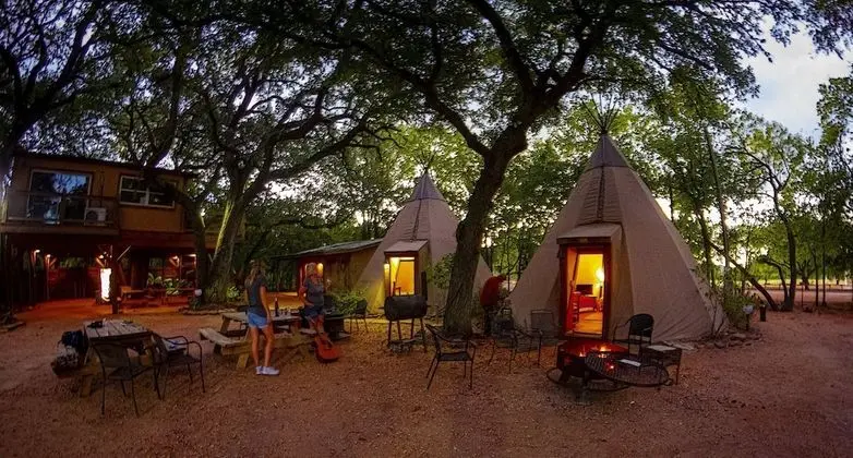Kulübe (Sitting Bul #6- Tipis on the Guadalup)
