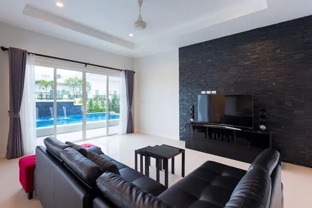 3 Bedrooms Garden Pool Villa