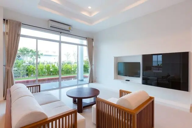 3 Bedrooms Garden Pool Villa