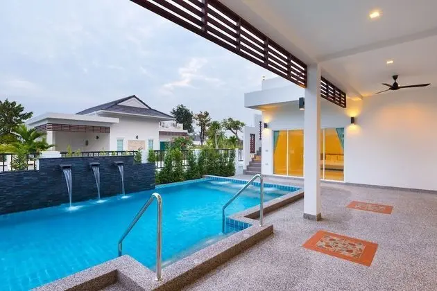 4 Bedrooms Hideaway Pool Villa