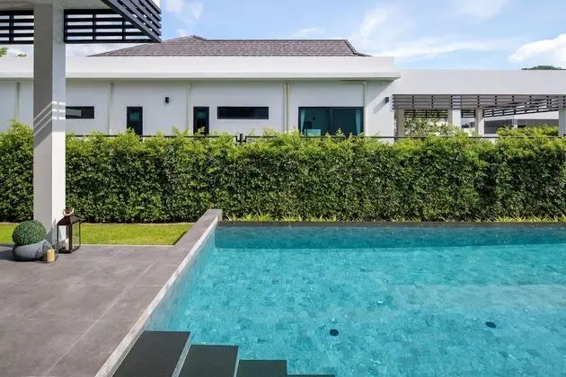 4 Bedrooms Hideaway Pool Villa