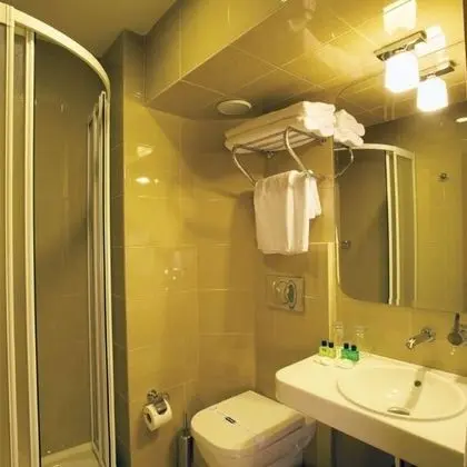 Standart Oda,Şehir Manzaralı