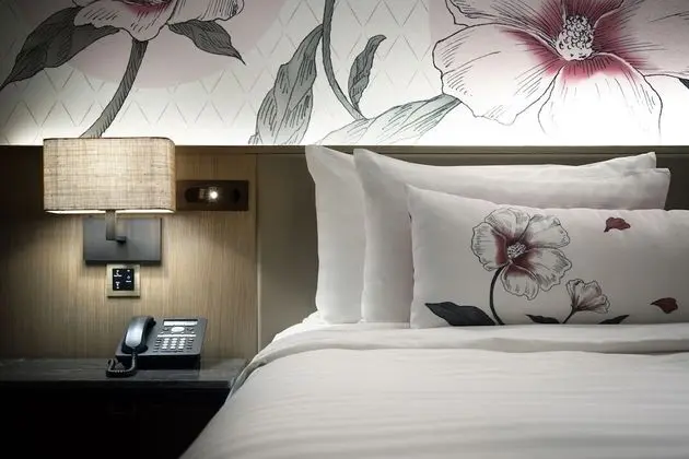 Roselle Suite, 1 Bedroom Corner Suite