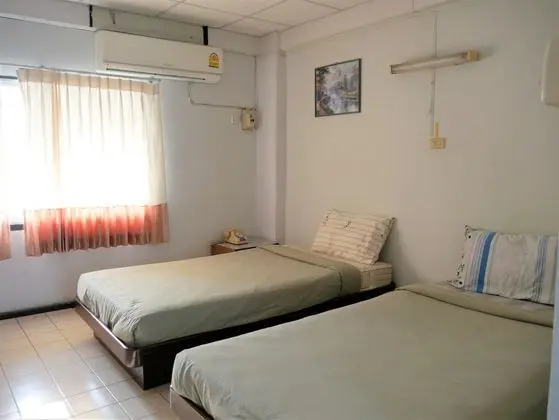 Twin Room with Air-Conditioner