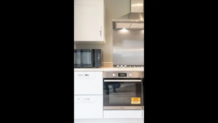 Ev, 6 Yatak Odası, Mikrodalga