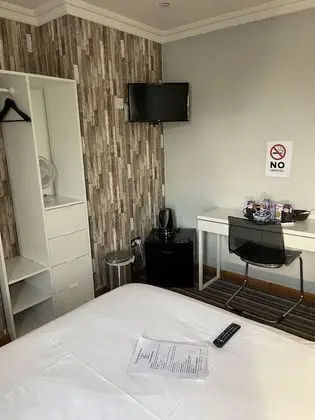 Standard Tek Büyük Yataklı Oda