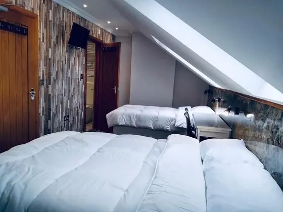Standard Tek Büyük Yataklı Oda