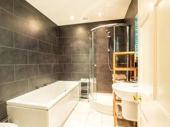 Luxury Tek Büyük Yataklı Oda, 1 Çift Kişilik Yatak, Sigara İçilmez, Özel Banyo