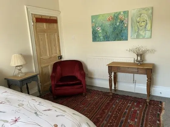 Tek Büyük Yataklı Oda, Özel Banyo, Bahçe Manzaralı (Disa Suite)