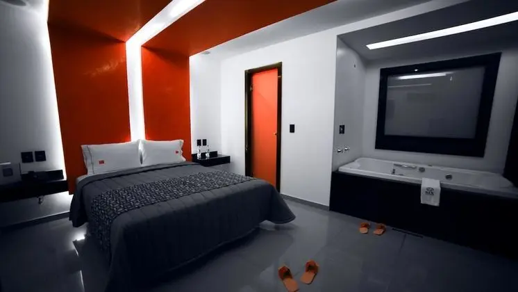 Luxury Suite, Jacuzzi, City View