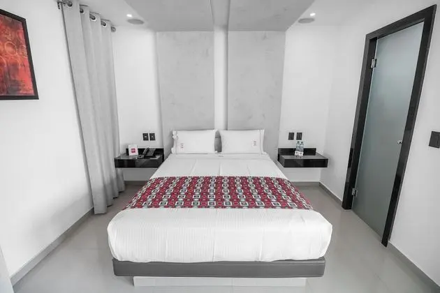 Luxury Suite, Jacuzzi, City View