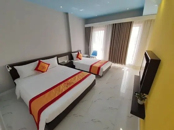 Deluxe Üç Kişilik Oda, Şehir Manzaralı