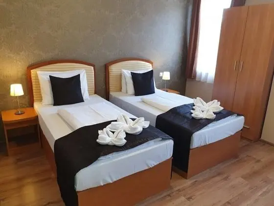 Standard Tek Büyük veya İki Ayrı Yataklı Oda