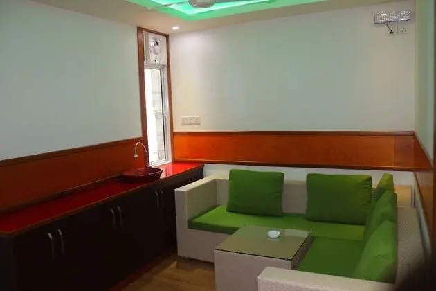 Superior Tek Büyük veya İki Ayrı Yataklı Oda, 1 Çift Kişilik veya 2 Tek Kişilik Yatak, Banyolu/Duşlu