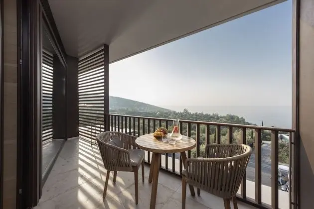 Deluxe King Sea View
