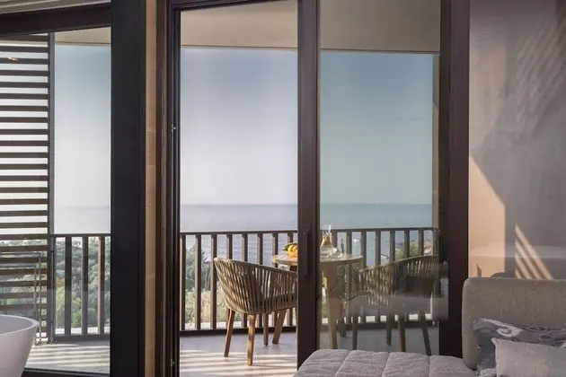 Deluxe King Sea View