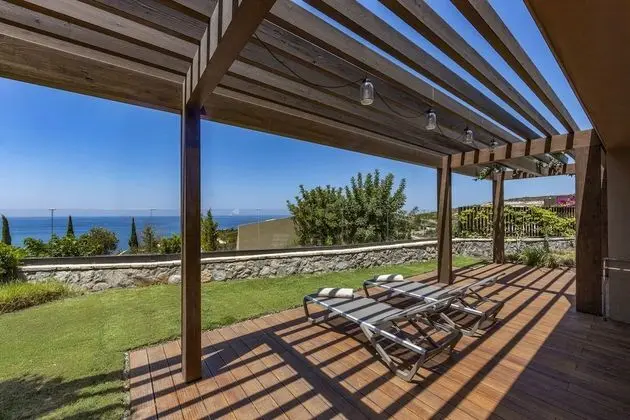 Ridge Terrace Family Sea View