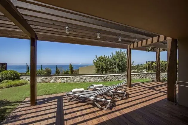 Ridge Terrace Sea View