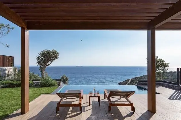 Ridge Terrace with Pool Sea View