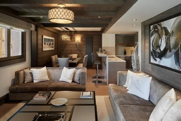 Three-Bedroom Prestige Family Apartment
